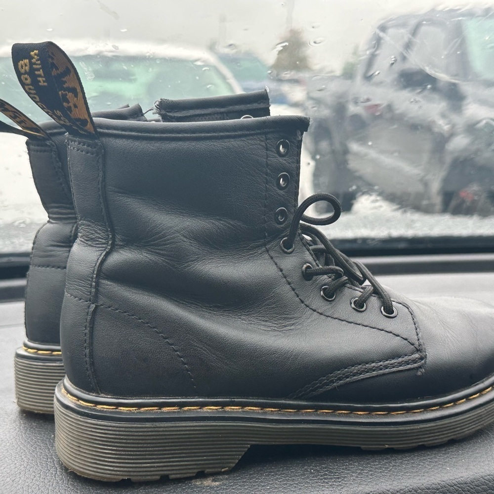 Dr. Martens Softy T Lace-Up Air-Wair Bouncing Soles Boots Size 3‎ Unisex
